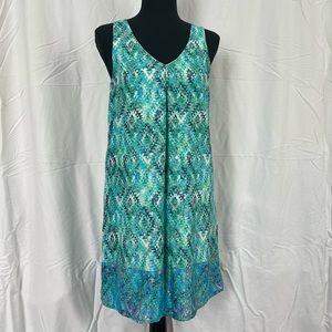 Fun summer dress with beautiful colors and pattern!